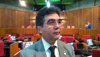 Líder mobiliza bancada e alienação de 33 imóveis do Estado é aprovada na Assembleia